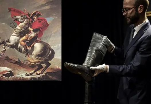 拿破仑流放时所穿靴子以11.7万欧元拍卖